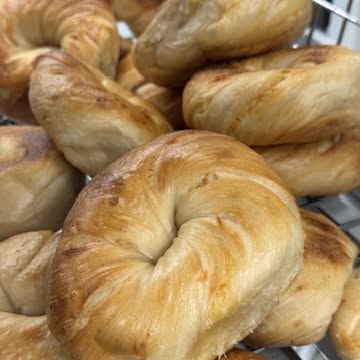 Fresh Bagels and Breakfast at BB's Bagels Alpharetta